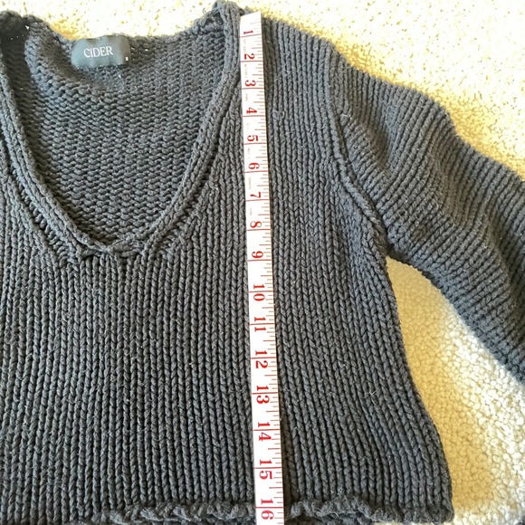CIDER Black Chunky Knit Cropped V Neck Sweater Size S - Picture 5 of 6